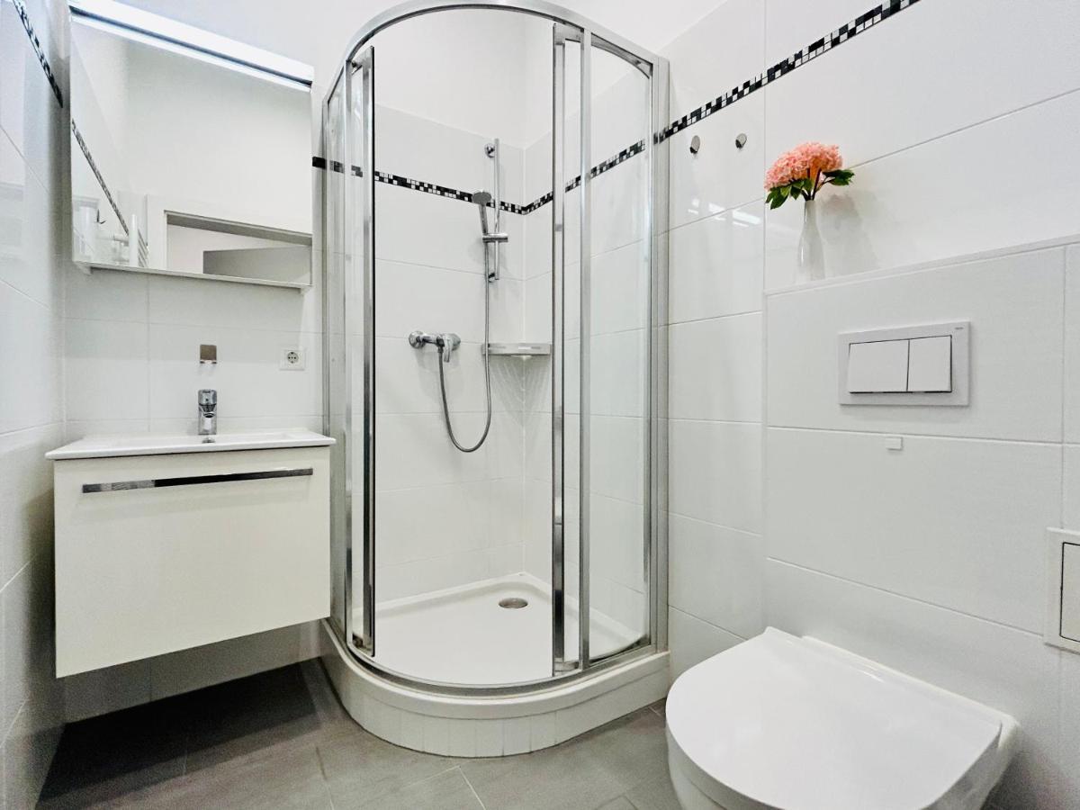 Cosy & Central Apartment Вена Экстерьер фото